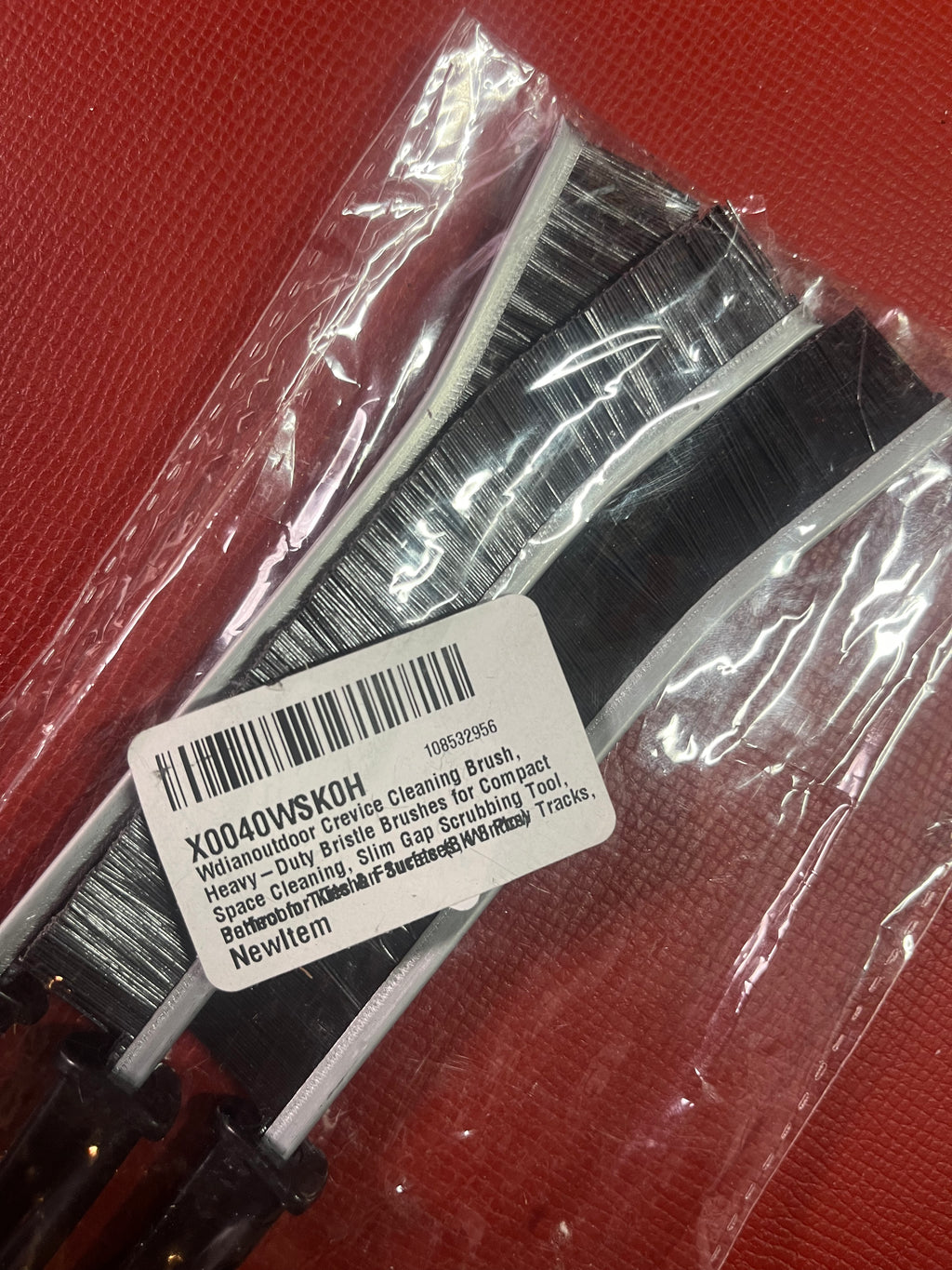 Heavy duty crevice cleaning brush