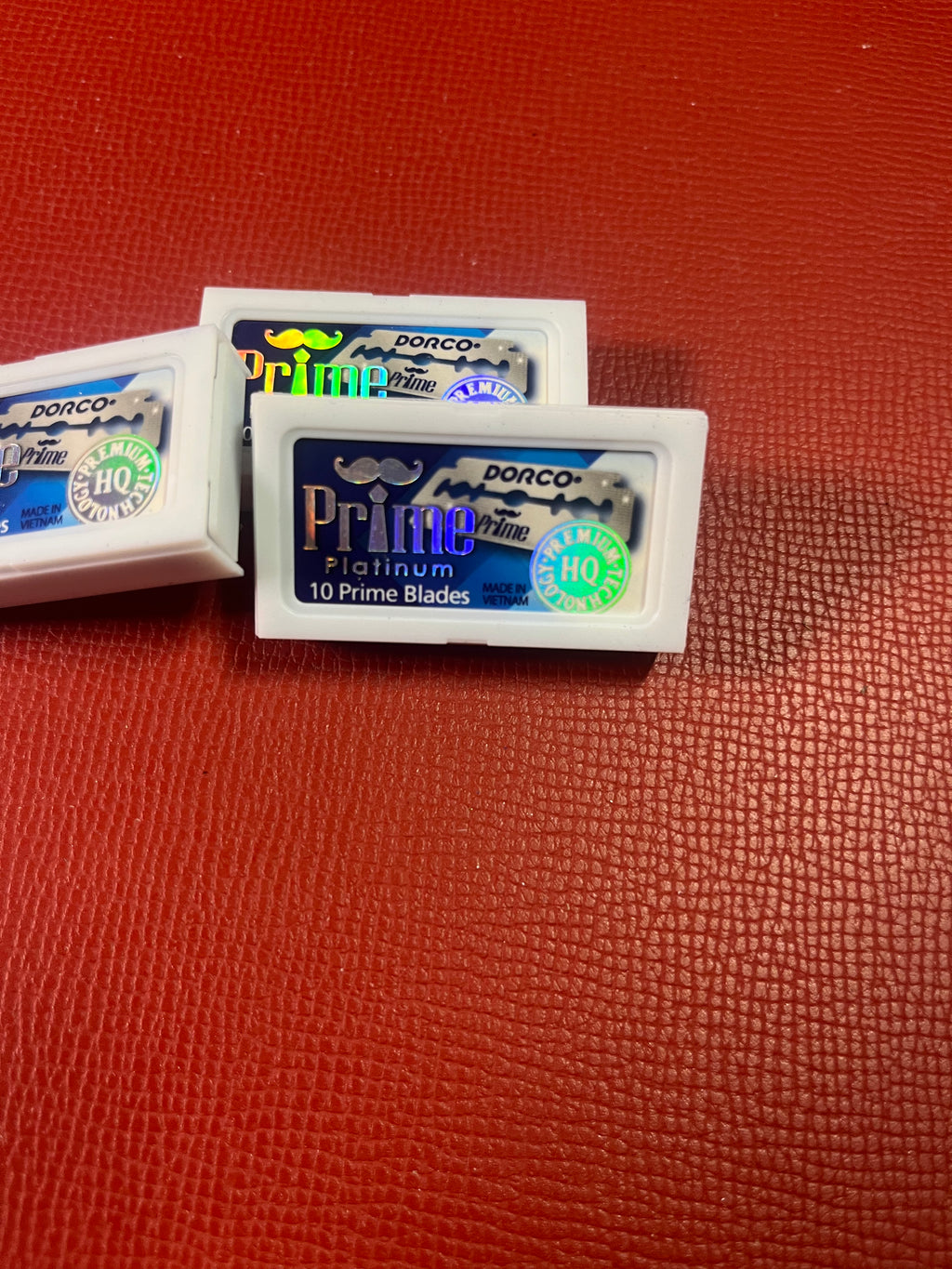 Single ten pack razor
