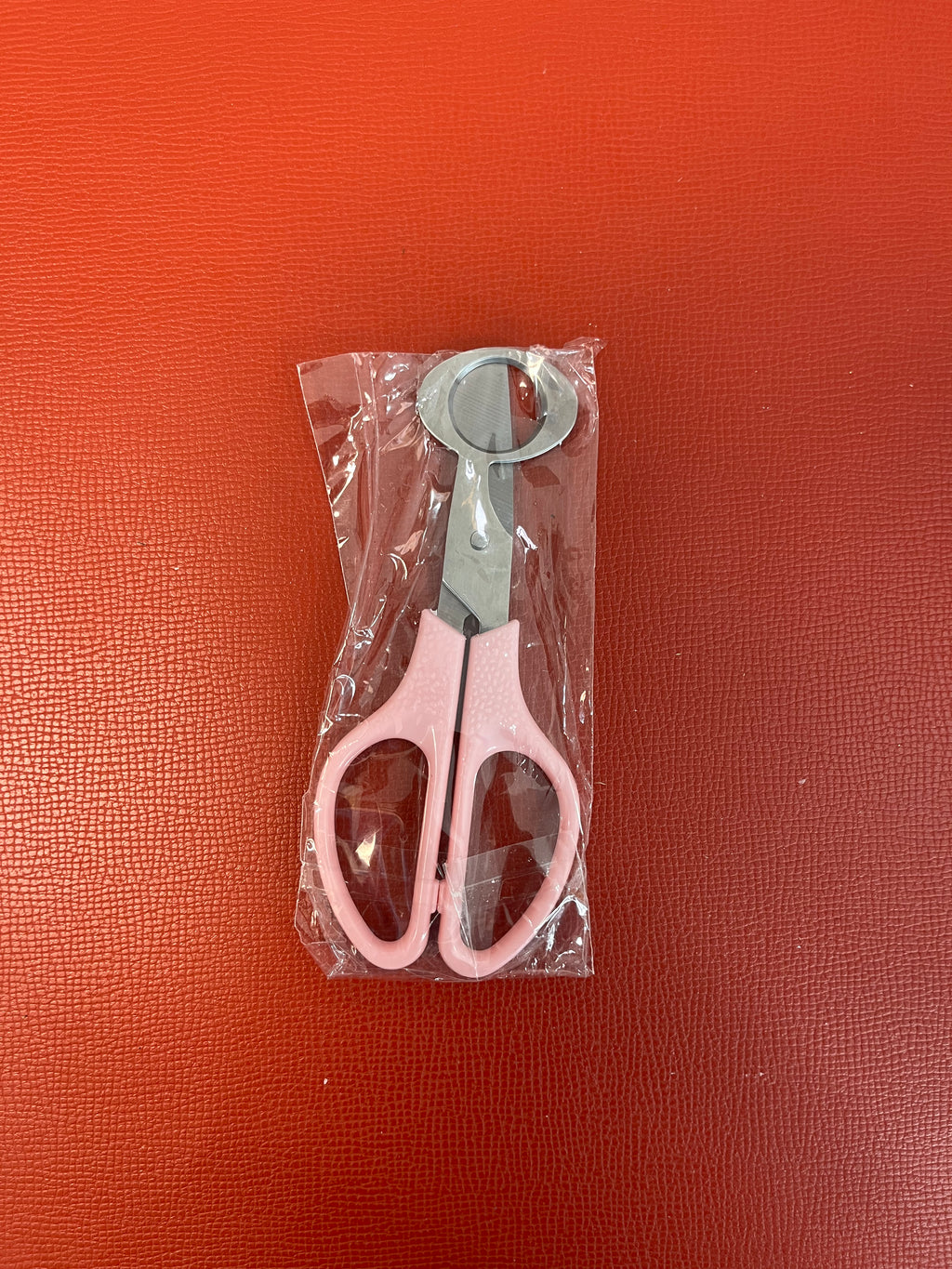 Cuticle scissors